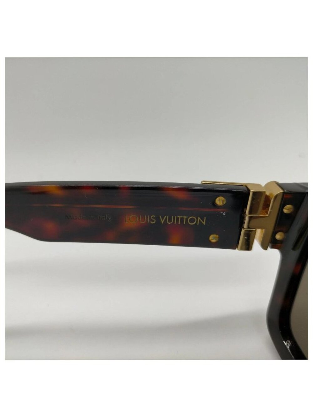 Authentic Louis Vuitton 1.1 Millionaires Tortoise Square Sunglasses Gold LV - Picture 7 of 10